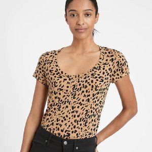 NWT Banana Republic Slub Cotton-Modal Scoop-Neck T-Shirt